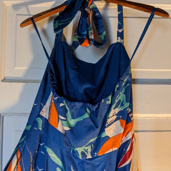 Dress - Picture 4 of 6